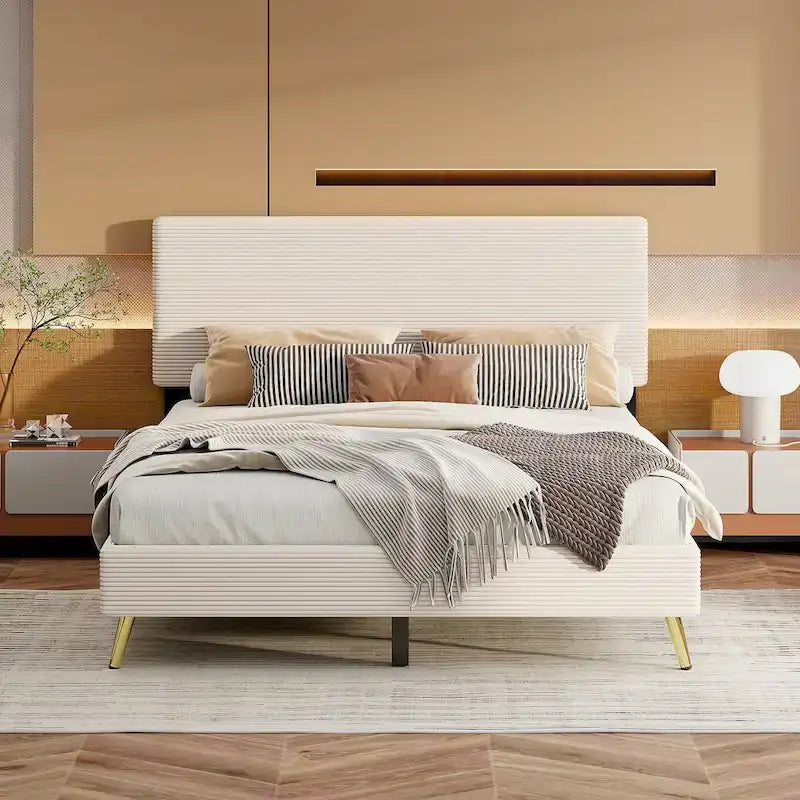 Cadre de lit plateforme Queen en bois avec tête de lit à rayures horizontales, sommier tapissier avec lattes en bois, aucun sommier tapissier requis